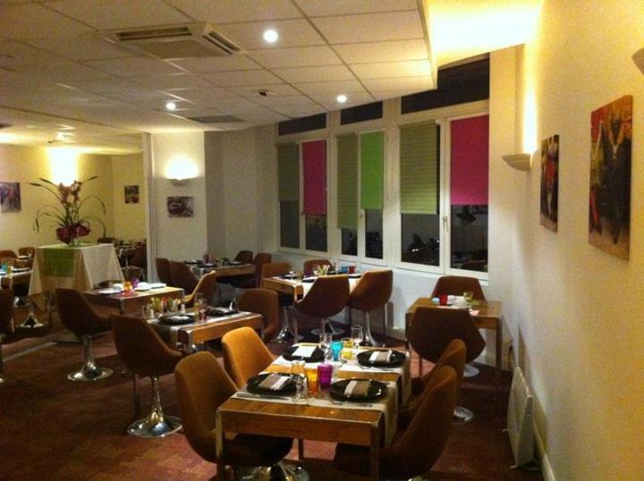 Logis Hotel De France Restaurant Le Lucullus Montmorillon Eksteriør billede