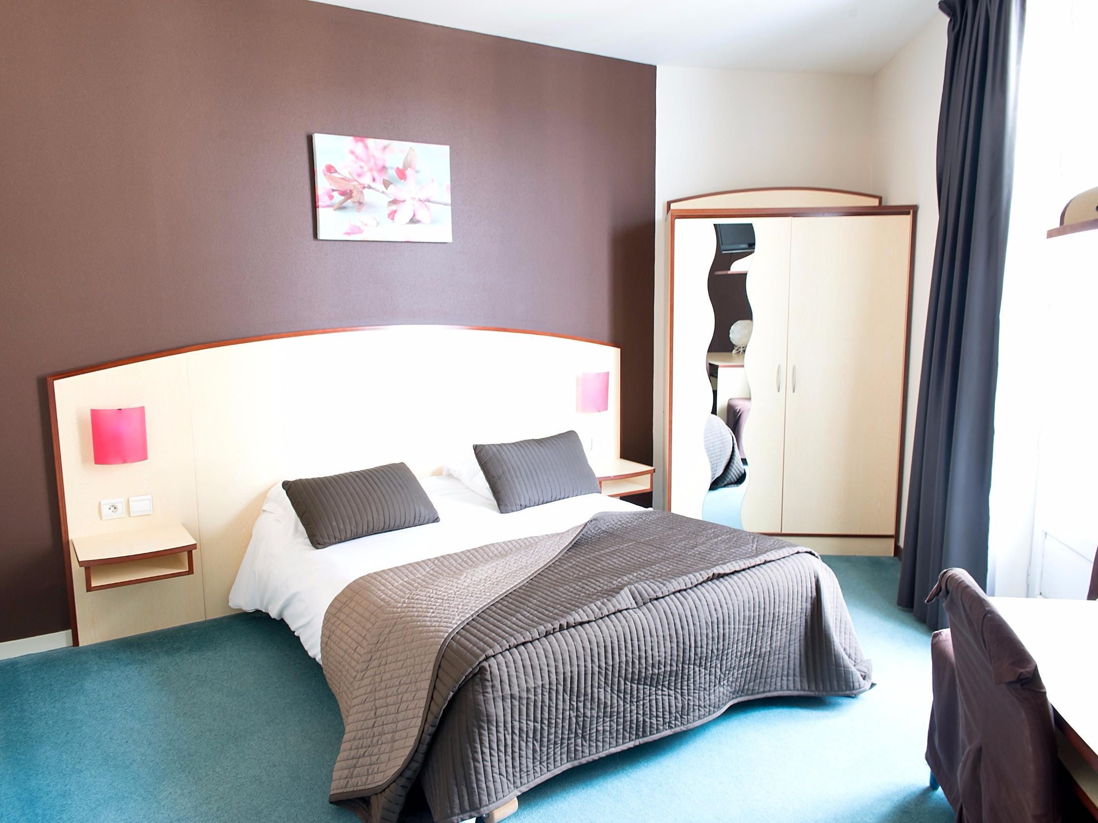 Logis Hotel De France Restaurant Le Lucullus Montmorillon Eksteriør billede