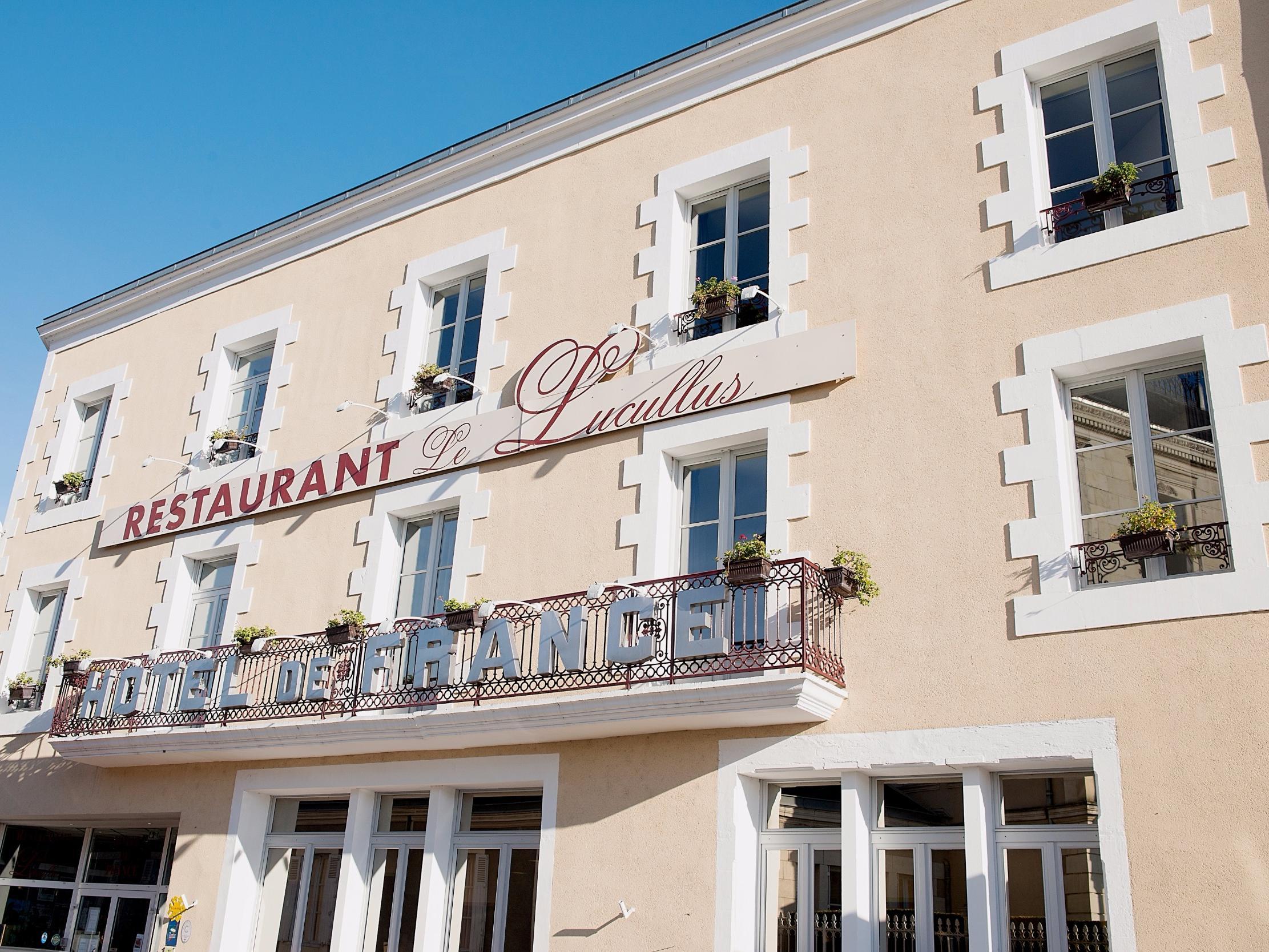 Logis Hotel De France Restaurant Le Lucullus Montmorillon Eksteriør billede