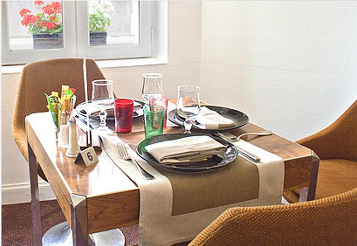 Logis Hotel De France Restaurant Le Lucullus Montmorillon Eksteriør billede