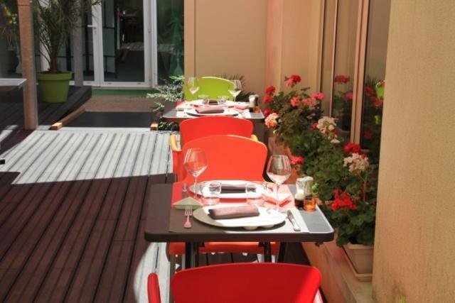 Logis Hotel De France Restaurant Le Lucullus Montmorillon Eksteriør billede
